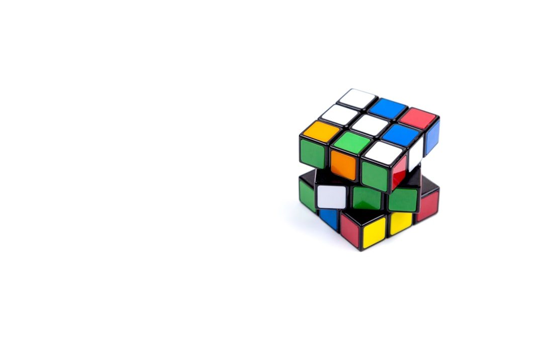 3x3 Rubik's cube toy — reasoning and Problem-Solving: Who Thinks Deepest?